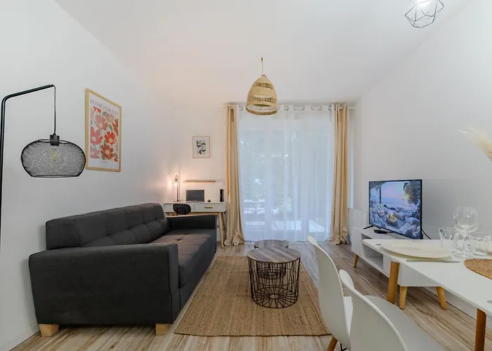 Apartment L'atelier Botanique - Parking - Airport 15'