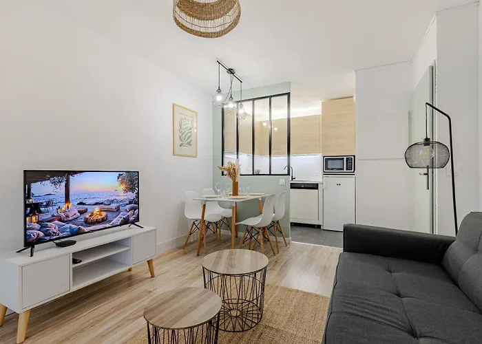 Apartment L'atelier Botanique - Parking - Airport 15' *