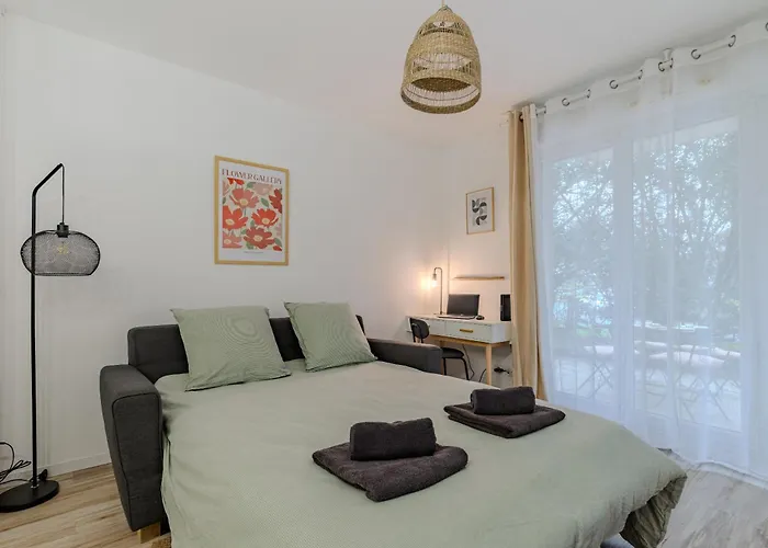 Apartment L'atelier Botanique - Parking - Airport 15' *